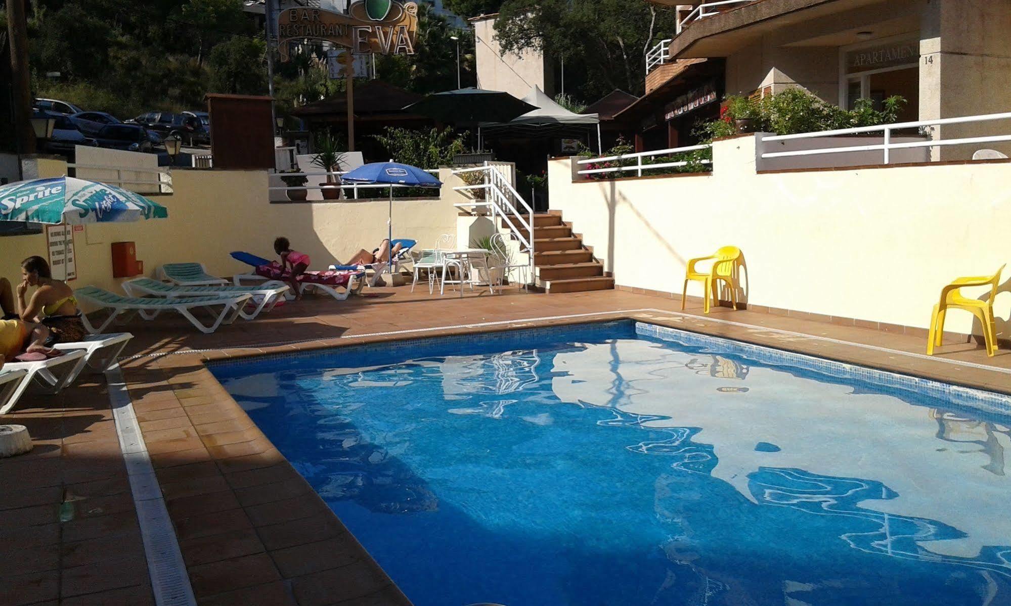 Apartamentos Eva Costa Brava Eksteriør bilde